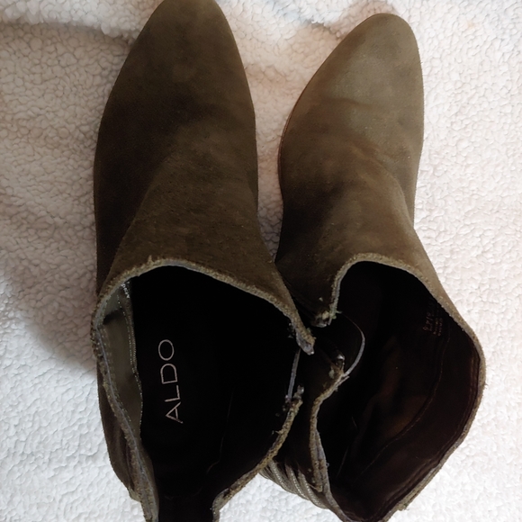 CNWT ALDO suede ankle boots US 7 - Picture 3 of 9